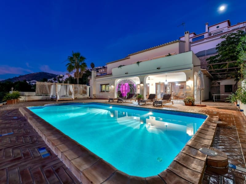 4 makuuhuone Huvila myytävänä paikassa Moraira mukana 
autotalli - 2 950 000 € (Ref: 9605290)