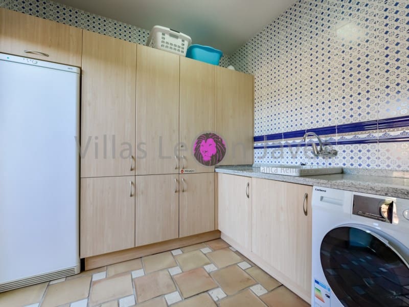 4 makuuhuone Huvila myytävänä paikassa Moraira mukana 
autotalli - 2 950 000 € (Ref: 9605290)