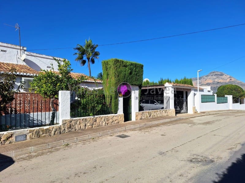 4 Zimmer Doppelhaus zu verkaufen in Javea / Xabia mit Pool Garage - 650.000 € (Ref: 9605291)