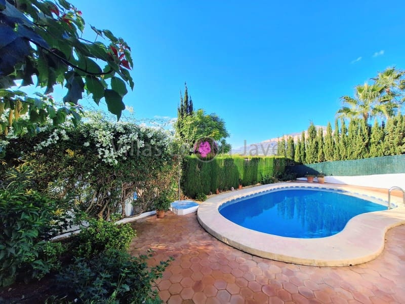 4 Zimmer Doppelhaus zu verkaufen in Javea / Xabia mit Pool Garage - 650.000 € (Ref: 9605291)