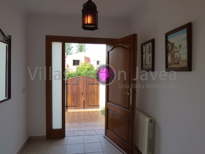 3 slaapkamer Villa te huur in Javea / Xabia met garage - € 1.750 (Ref: 9605293)