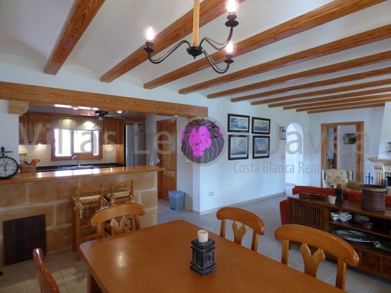 3 slaapkamer Villa te huur in Javea / Xabia met garage - € 1.750 (Ref: 9605293)