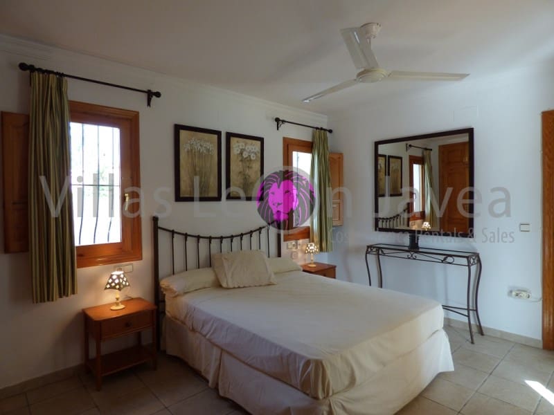 3 slaapkamer Villa te huur in Javea / Xabia met garage - € 1.750 (Ref: 9605293)