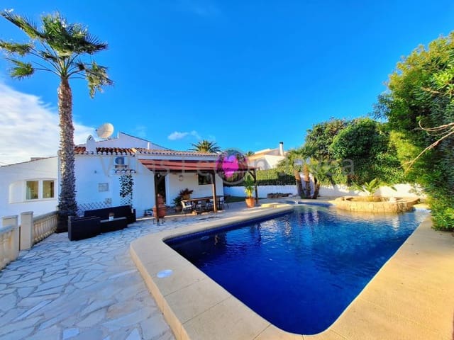 4 Zimmer Villa zu verkaufen in Cap Martí - El Tossalet - Pinomar, Javea / Xàbia mit Pool Garage - 685.000 € (Ref: 9605294)