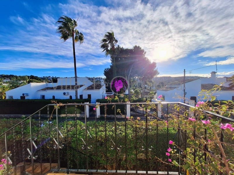 4 Zimmer Villa zu verkaufen in Javea / Xabia mit Pool Garage - 685.000 € (Ref: 9605294)