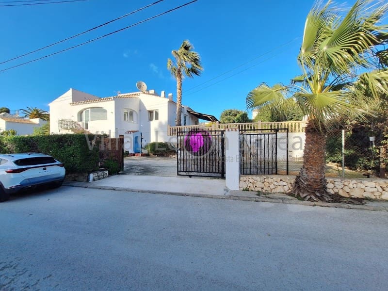 4 Zimmer Villa zu verkaufen in Javea / Xabia mit Pool Garage - 685.000 € (Ref: 9605294)