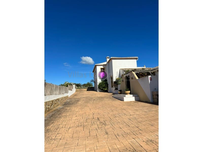 Chalet de 3 habitaciones en Benitachell / Benitatxell en alquiler - 3.500 € (Ref: 9605296)