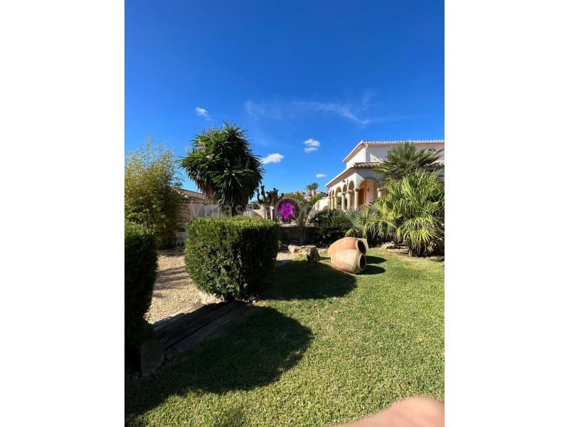 Chalet de 3 habitaciones en Benitachell / Benitatxell en alquiler - 3.500 € (Ref: 9605296)