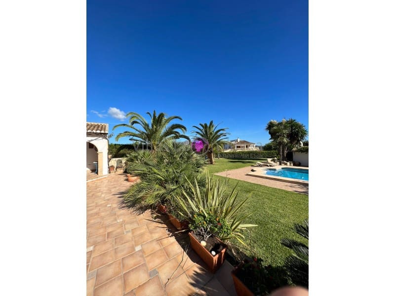 Chalet de 3 habitaciones en Benitachell / Benitatxell en alquiler - 3.500 € (Ref: 9605296)