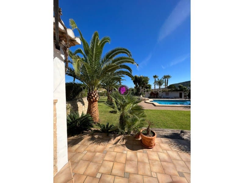 Chalet de 3 habitaciones en Benitachell / Benitatxell en alquiler - 3.500 € (Ref: 9605296)