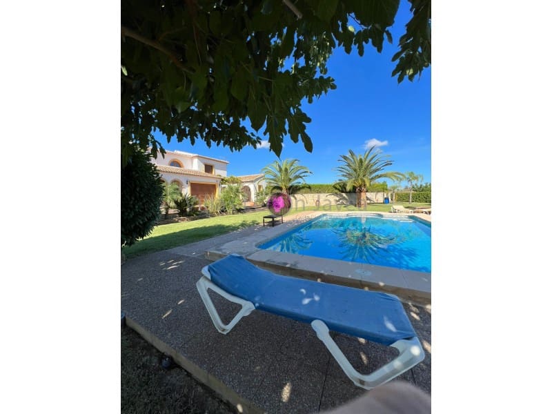 Chalet de 3 habitaciones en Benitachell / Benitatxell en alquiler - 3.500 € (Ref: 9605296)