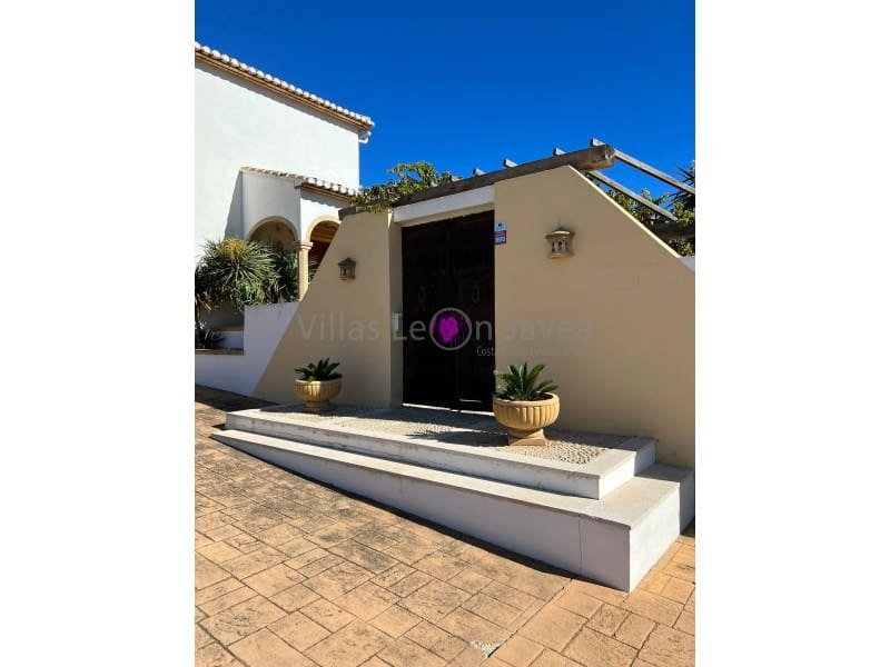 Chalet de 3 habitaciones en Benitachell / Benitatxell en alquiler - 3.500 € (Ref: 9605296)