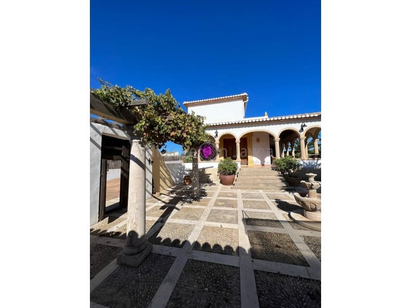 Chalet de 3 habitaciones en Benitachell / Benitatxell en alquiler - 3.500 € (Ref: 9605296)