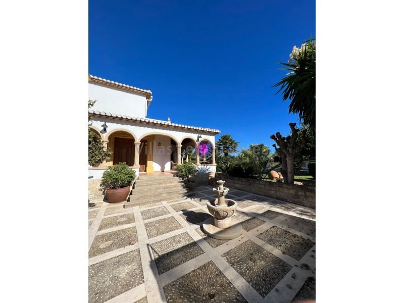 Chalet de 3 habitaciones en Benitachell / Benitatxell en alquiler - 3.500 € (Ref: 9605296)