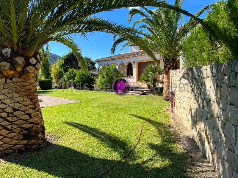 Chalet de 3 habitaciones en Benitachell / Benitatxell en alquiler - 3.500 € (Ref: 9605296)