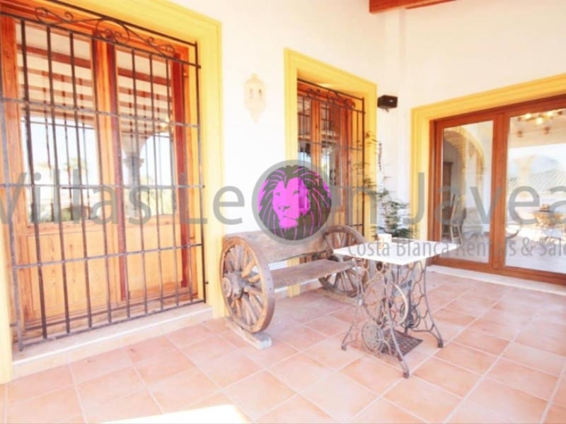 Chalet de 3 habitaciones en Benitachell / Benitatxell en alquiler - 3.500 € (Ref: 9605296)