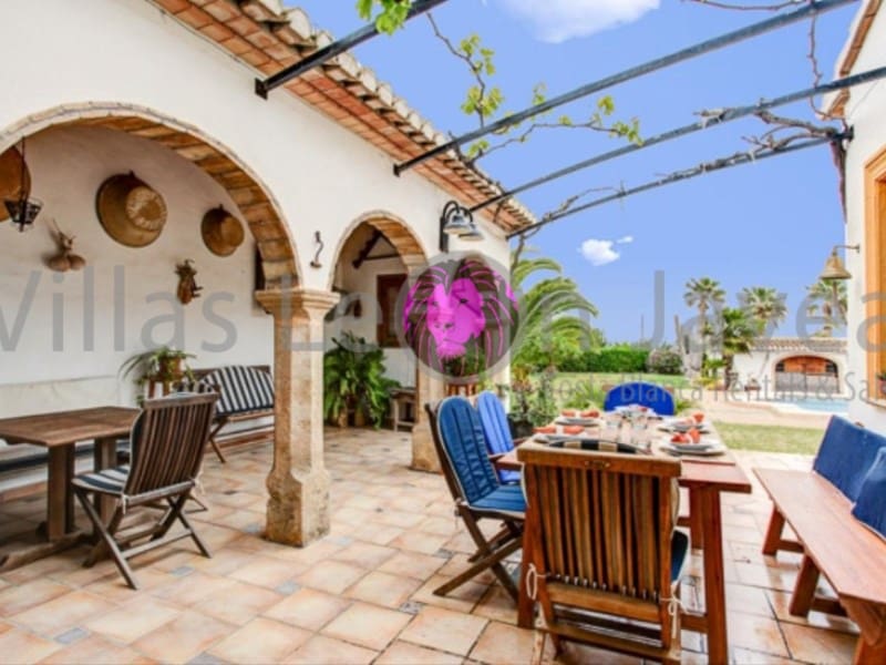 Chalet de 3 habitaciones en Benitachell / Benitatxell en alquiler - 3.500 € (Ref: 9605296)