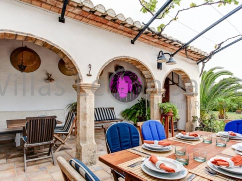 Chalet de 3 habitaciones en Benitachell / Benitatxell en alquiler - 3.500 € (Ref: 9605296)