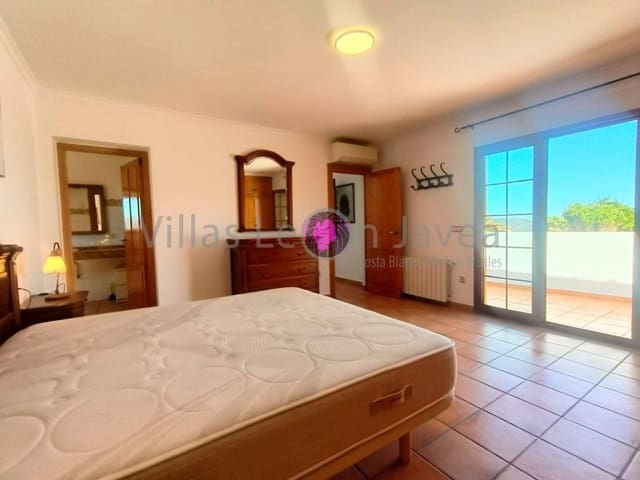 3 bedroom Villa for rent in Benitachell / Benitatxell with pool - € 3,500 (Ref: 9605296)