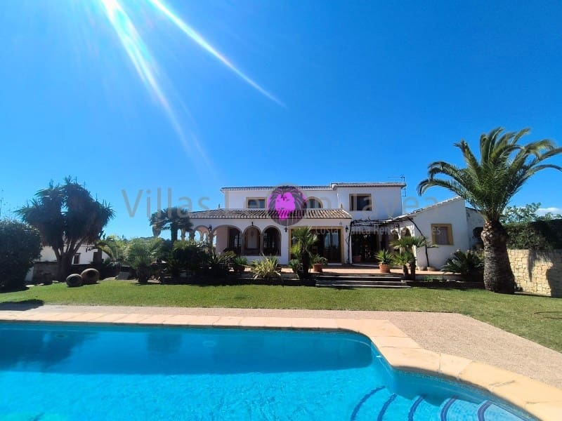 Chalet de 3 habitaciones en Benitachell / Benitatxell en alquiler con piscina - 3.500 € (Ref: 9605296)