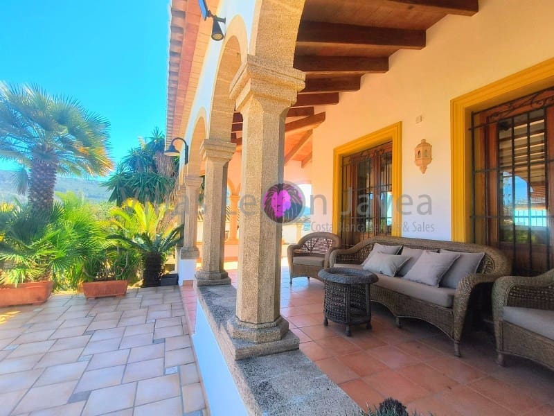 Chalet de 3 habitaciones en Benitachell / Benitatxell en alquiler con piscina - 3.500 € (Ref: 9605296)