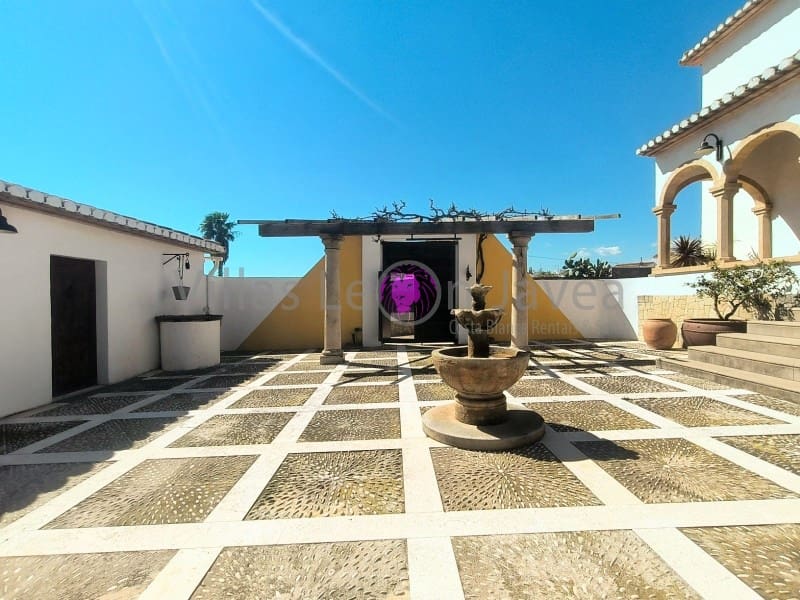 Chalet de 3 habitaciones en Benitachell / Benitatxell en alquiler con piscina - 3.500 € (Ref: 9605296)