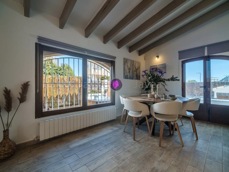 4 bedroom Villa for holiday rental in Javea / Xabia - € 1,170 (Ref: 9605297)