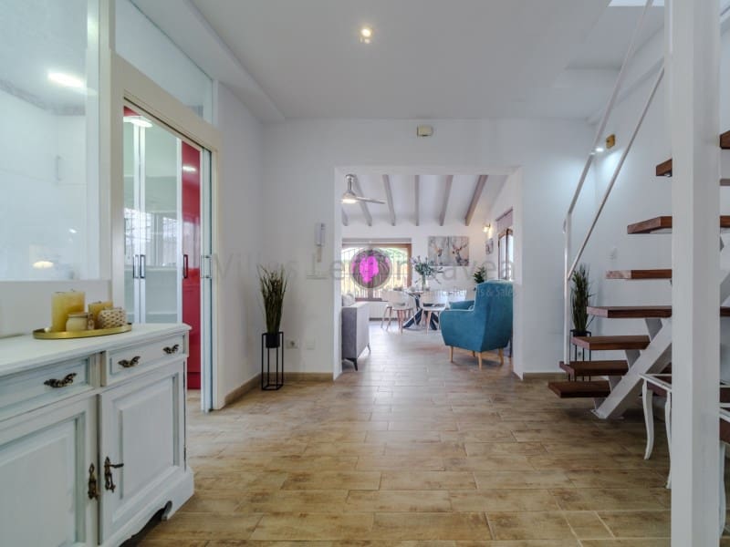 4 bedroom Villa for holiday rental in Javea / Xabia - € 1,170 (Ref: 9605297)