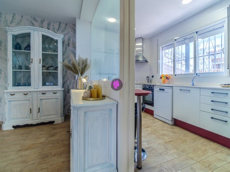 4 bedroom Villa for holiday rental in Javea / Xabia - € 1,170 (Ref: 9605297)