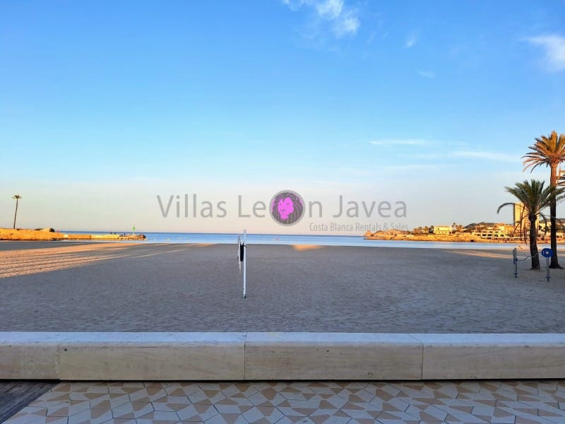 4 bedroom Villa for holiday rental in Javea / Xabia - € 1,170 (Ref: 9605297)