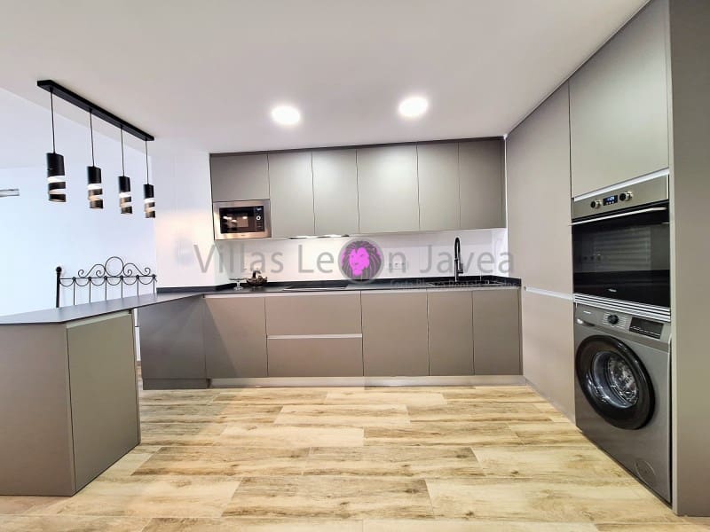 3 soveværelse Lejlighed til leje i Javea / Xabia - € 1.800 (Ref: 9605300)