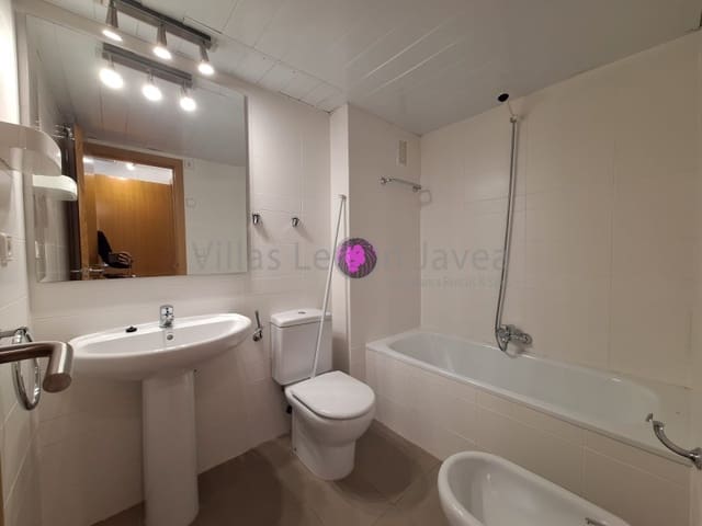 3 soveværelse Lejlighed til leje i Centro ciudad, Javea / Xàbia med garage - € 1.100 (Ref: 9605303)