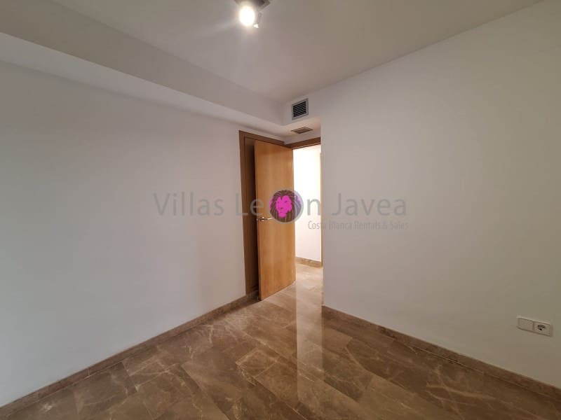 3 soveværelse Lejlighed til leje i Javea / Xabia med garage - € 1.100 (Ref: 9605303)