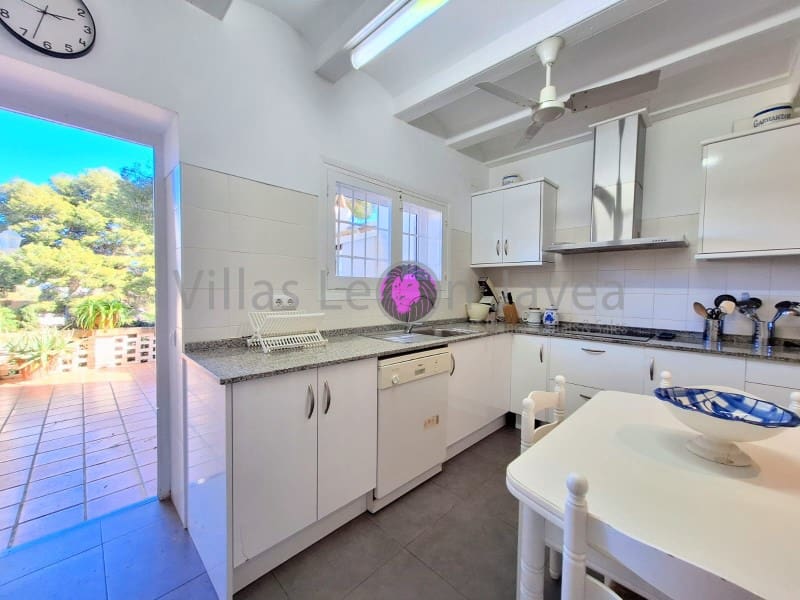 8 sypialnia Willa na sprzedaż w Javea / Xabia z basenem garażem - 2 350 000 € (Ref: 9627789)