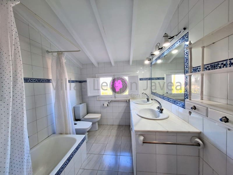 8 sypialnia Willa na sprzedaż w Javea / Xabia z basenem garażem - 2 350 000 € (Ref: 9627789)