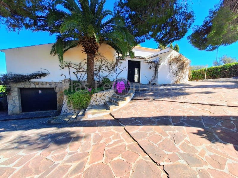 8 sypialnia Willa na sprzedaż w Javea / Xabia z basenem garażem - 2 350 000 € (Ref: 9627789)