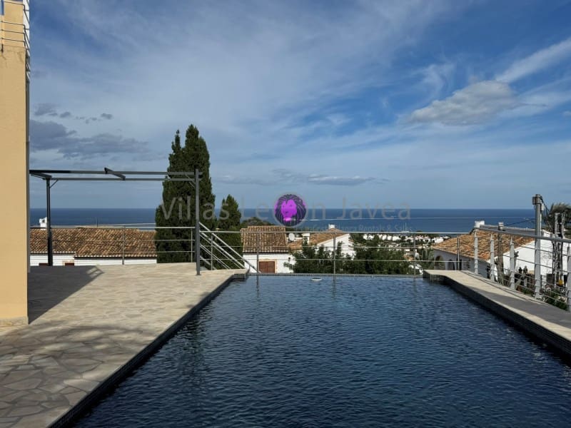 5 soverom Villa til salgs i Denia med svømmebasseng garasje - € 785 000 (Ref: 9670522)