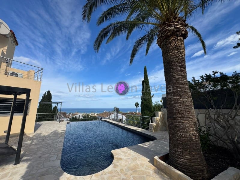 5 soverom Villa til salgs i Denia med svømmebasseng garasje - € 785 000 (Ref: 9670522)