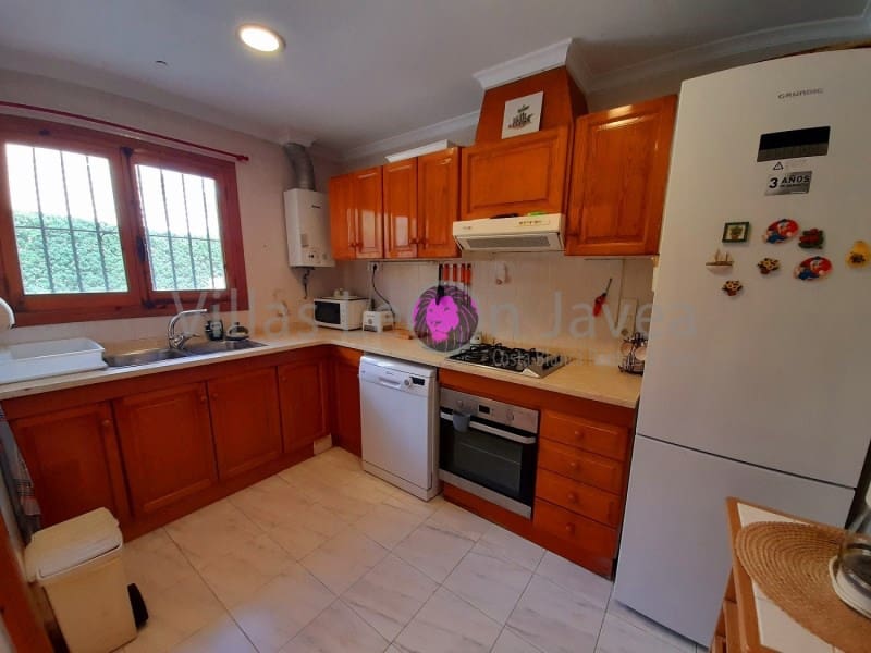 2 slaapkamer Appartement te huur in Javea / Xabia - € 900 (Ref: 9723593)