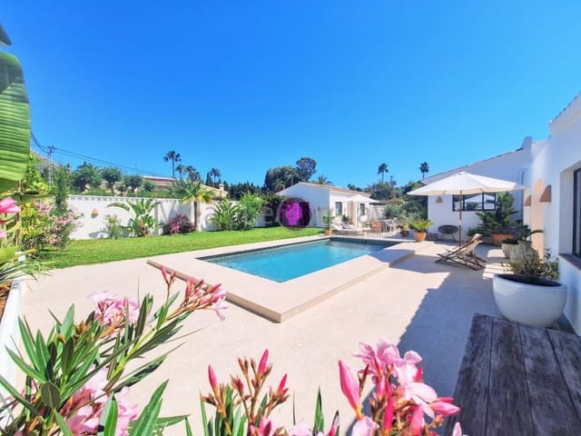 5 bedroom Villa for rent in Partida Tosal - Zona del Castellans, Javea / Xàbia with pool - € 5,450 (Ref: 9723594)