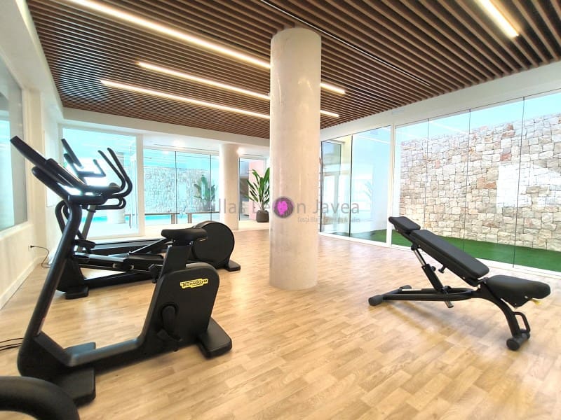2 sovrum Lägenhet att hyra i Javea / Xabia med pool garage - 1 350 € (Ref: 9723596)