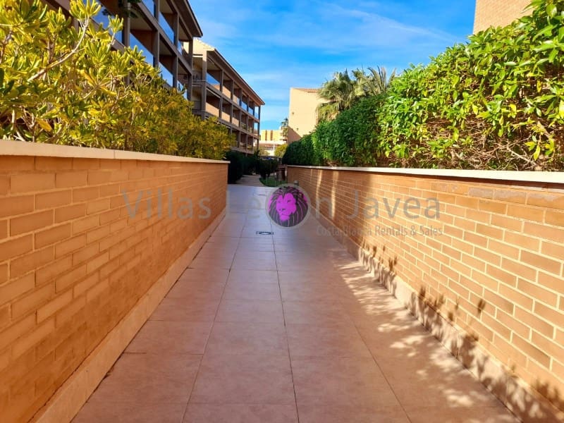 Appartement de 2 chambres à louer à Javea / Xabia avec piscine garage - 1 550 € (Ref: 9723597)