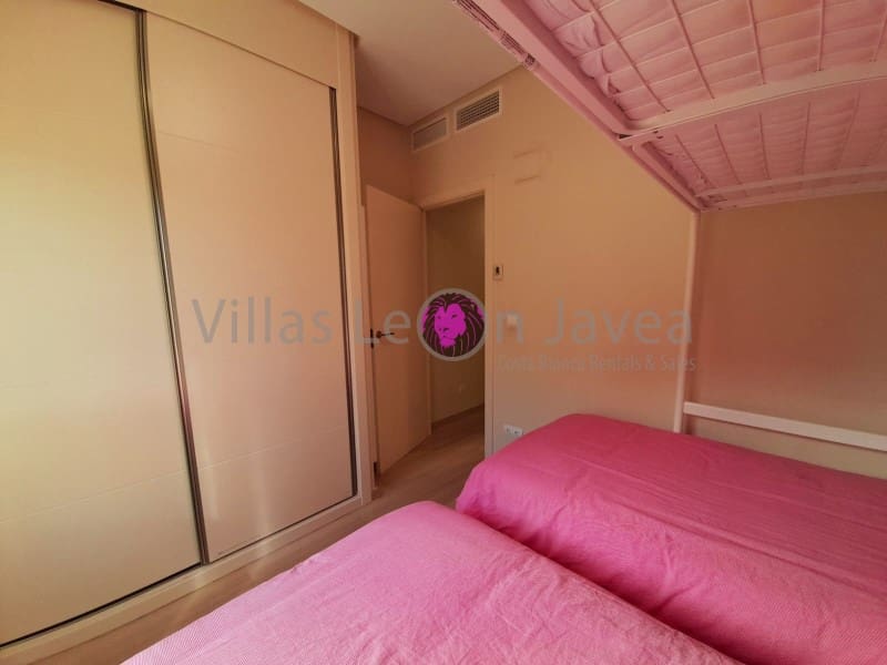 Appartement de 2 chambres à louer à Javea / Xabia avec piscine garage - 1 550 € (Ref: 9723597)