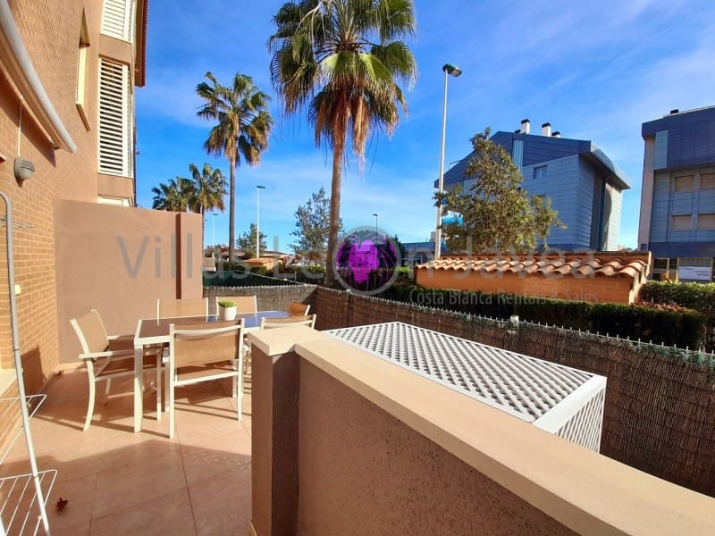 Appartement de 2 chambres à louer à Javea / Xabia avec piscine garage - 1 550 € (Ref: 9723597)