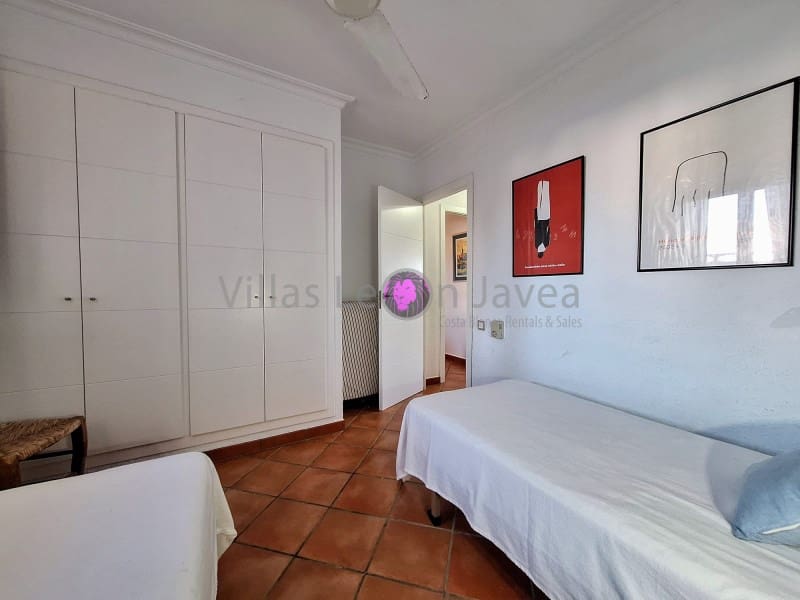 3 bedroom Apartment for rent in Javea / Xabia with pool garage - € 1,250 (Ref: 9723599)