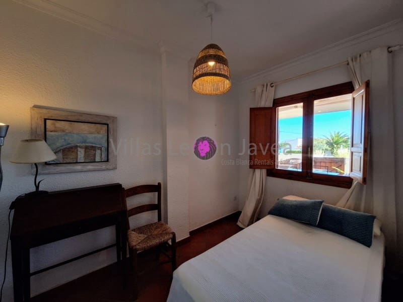 3 bedroom Apartment for rent in Javea / Xabia with pool garage - € 1,250 (Ref: 9723599)