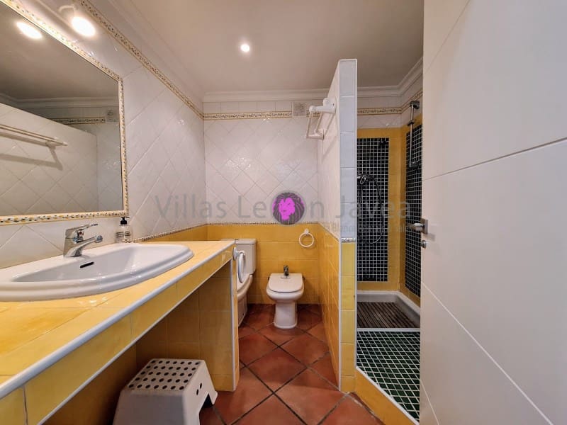 3 bedroom Apartment for rent in Javea / Xabia with pool garage - € 1,250 (Ref: 9723599)