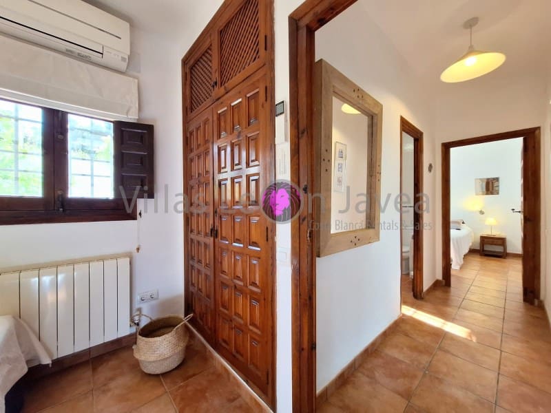 Villa/Maison de 3 chambres à louer à Javea / Xabia avec piscine - 2 690 € (Ref: 9723600)