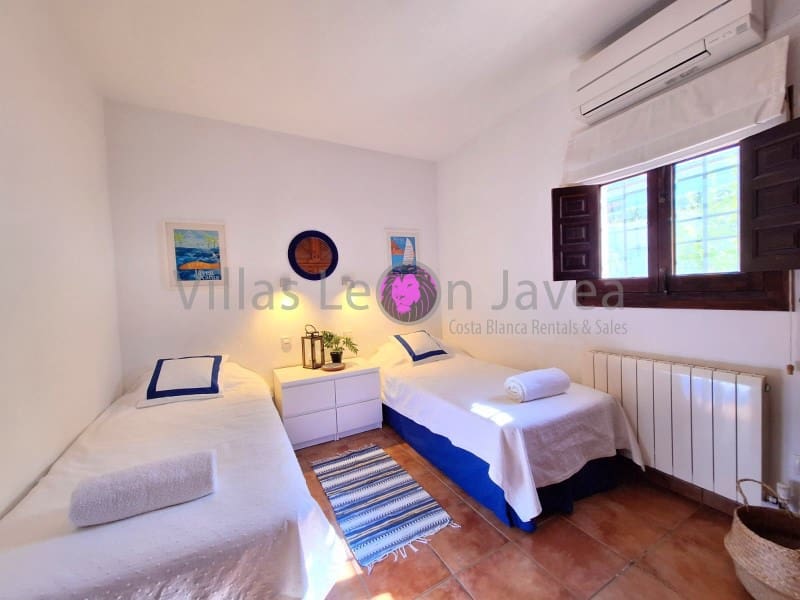 Villa/Maison de 3 chambres à louer à Javea / Xabia avec piscine - 2 690 € (Ref: 9723600)