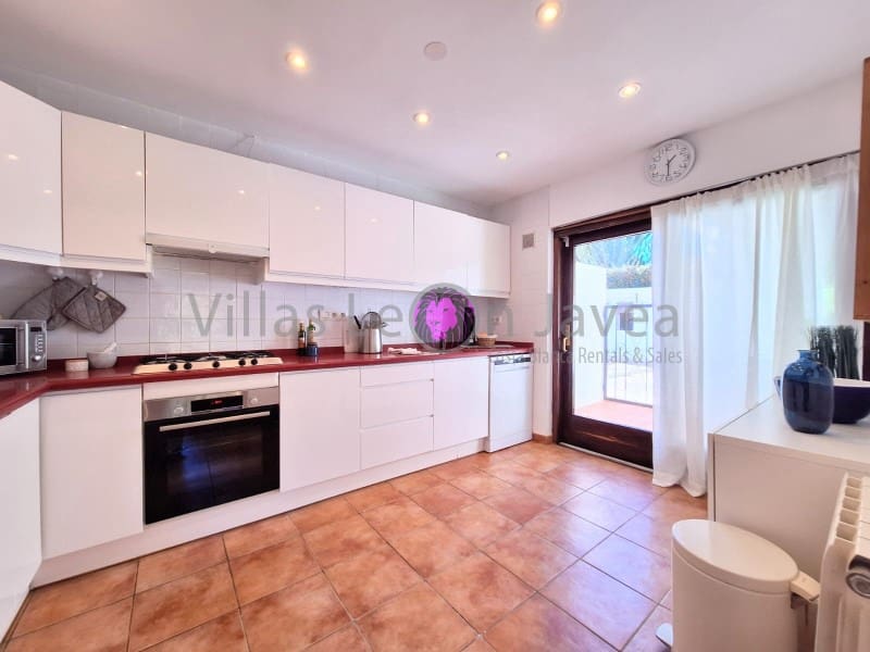 Villa/Maison de 3 chambres à louer à Javea / Xabia avec piscine - 2 690 € (Ref: 9723600)